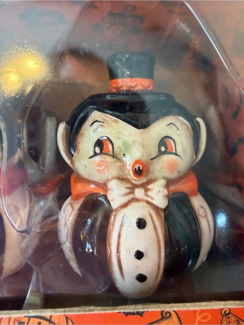 New Johanna Parker Vampire Couple Salt & Pepper Shakers Halloween Vintage Style